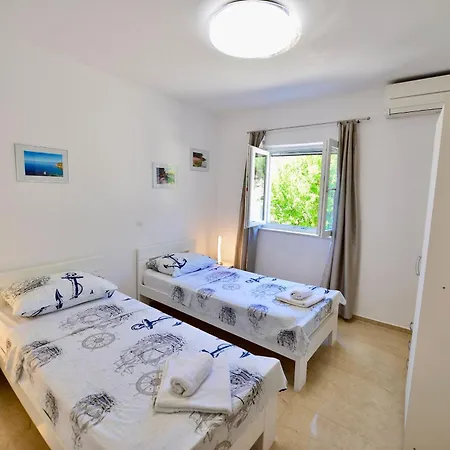 アパート Petarcica *