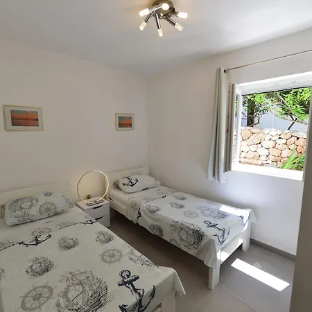 アパート Petarcica *