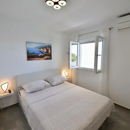 Petarcica ザヴァラ